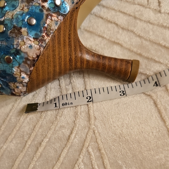 Mojo Moxy Turquoise Floral Embellished Heels - Picture 12 of 14